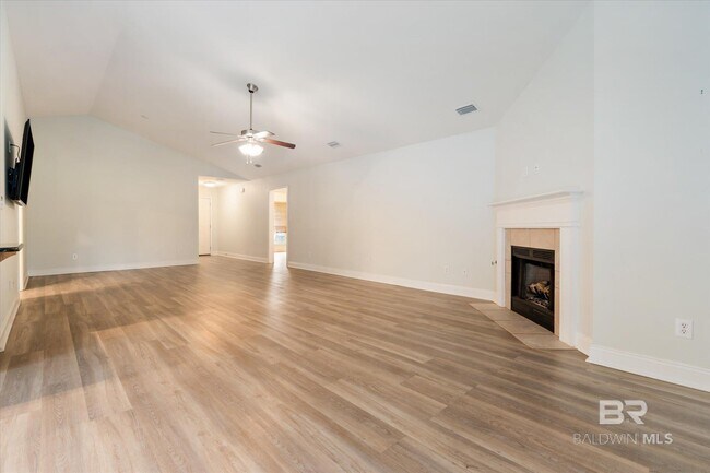 Foto del edificio - 9534 Woolrich Ave