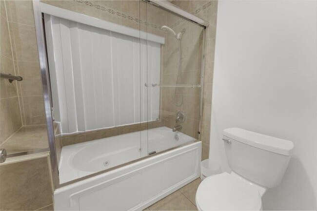 Foto del edificio - 7621 Sierra Terrace W