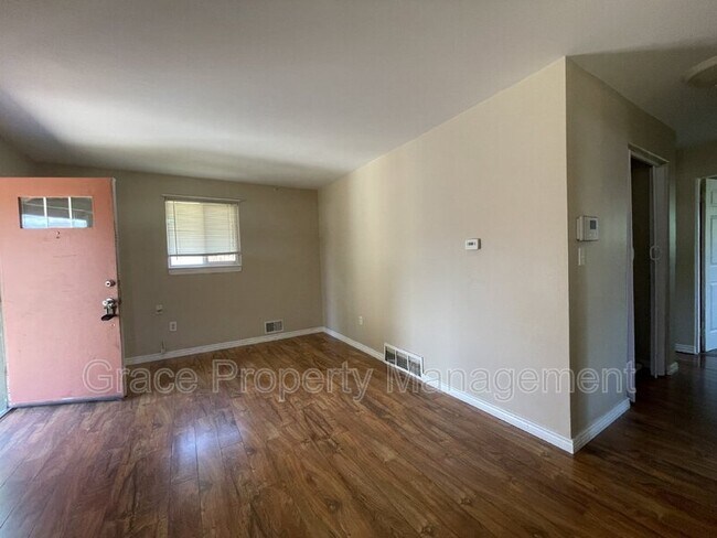 Foto del edificio - 1580 Taft St