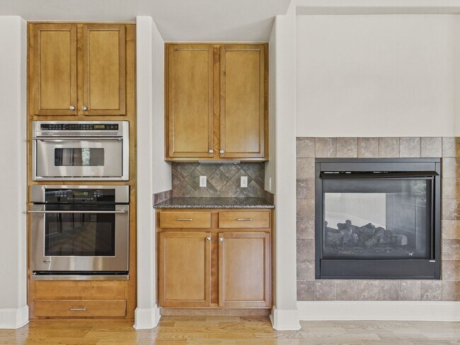 Foto del edificio - Beautiful DTC Townhome