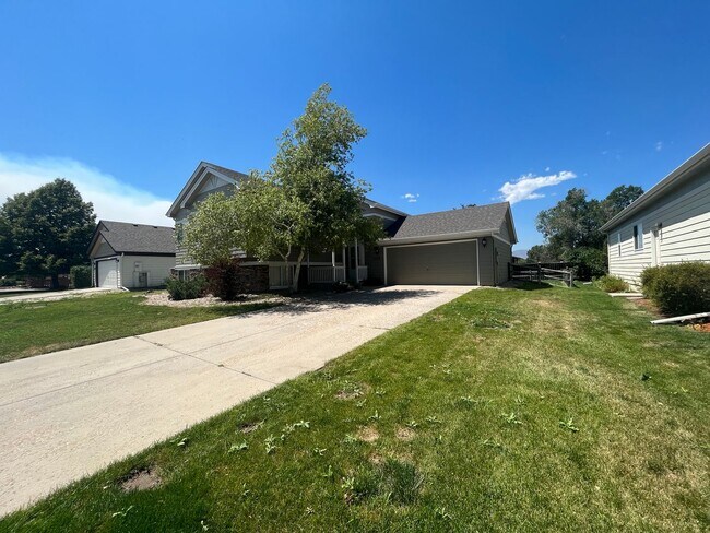 Foto del edificio - Beautiful Home in North Fort Collins