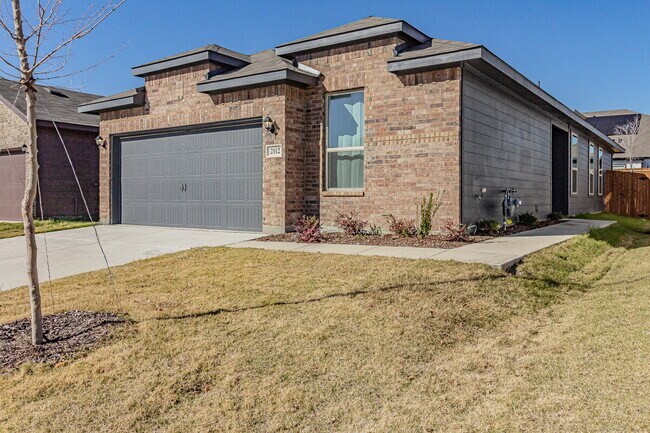 Foto del edificio - "Beautiful 3-Bedroom 2-Bath Oasis in Forney, TX: Spacious Living!"