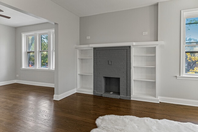 Building Photo - 1319 N Lavergne Ave