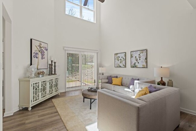 Foto del edificio - Brand New 3 Bedroom Townhome Available NOW...