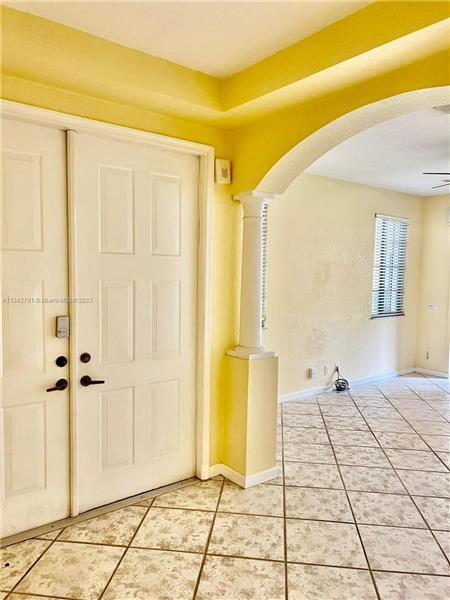 Building Photo - 2682 Center Ct Dr