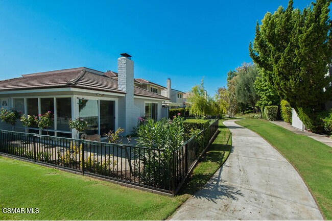 Foto del edificio - 32041 Waterside Ln