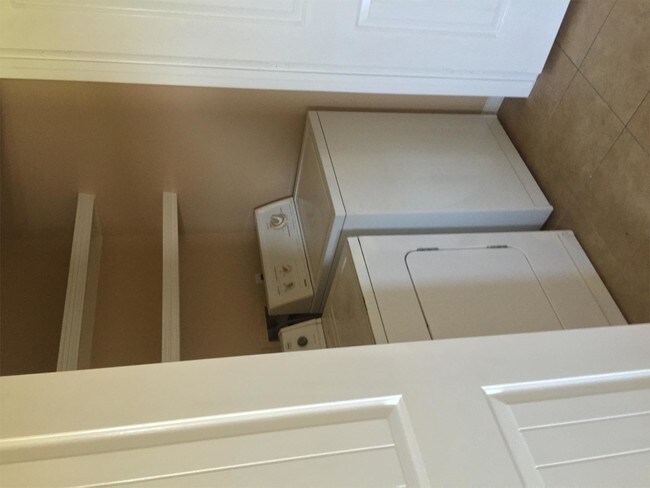 Building Photo - 3012 Diamondhead Ave