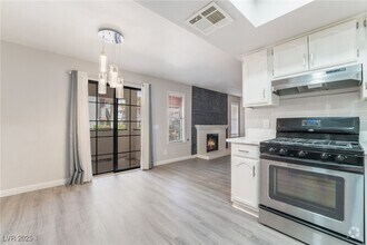Building Photo - 6643 W Tropicana Ave