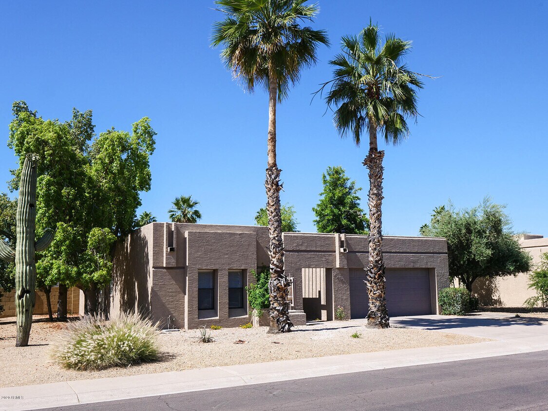 Primary Photo - 6721 E Phelps Rd