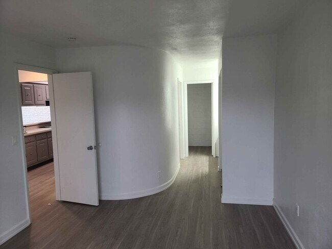 Foto del edificio - 960 Randler Ave