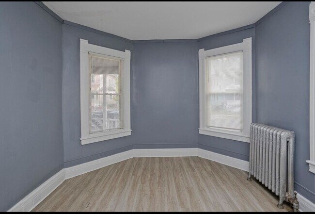 Foto del edificio - 130 Bowles St