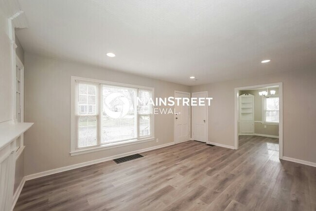 Foto del edificio - 3 Bedroom Pet-Friendly Home in Indianapoli...