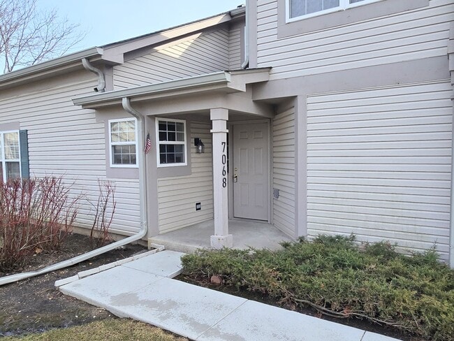 Building Photo - 7068 S Stratton Ln