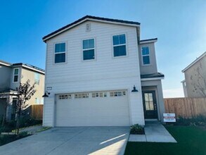 Building Photo - 896 Plum Tree Ave