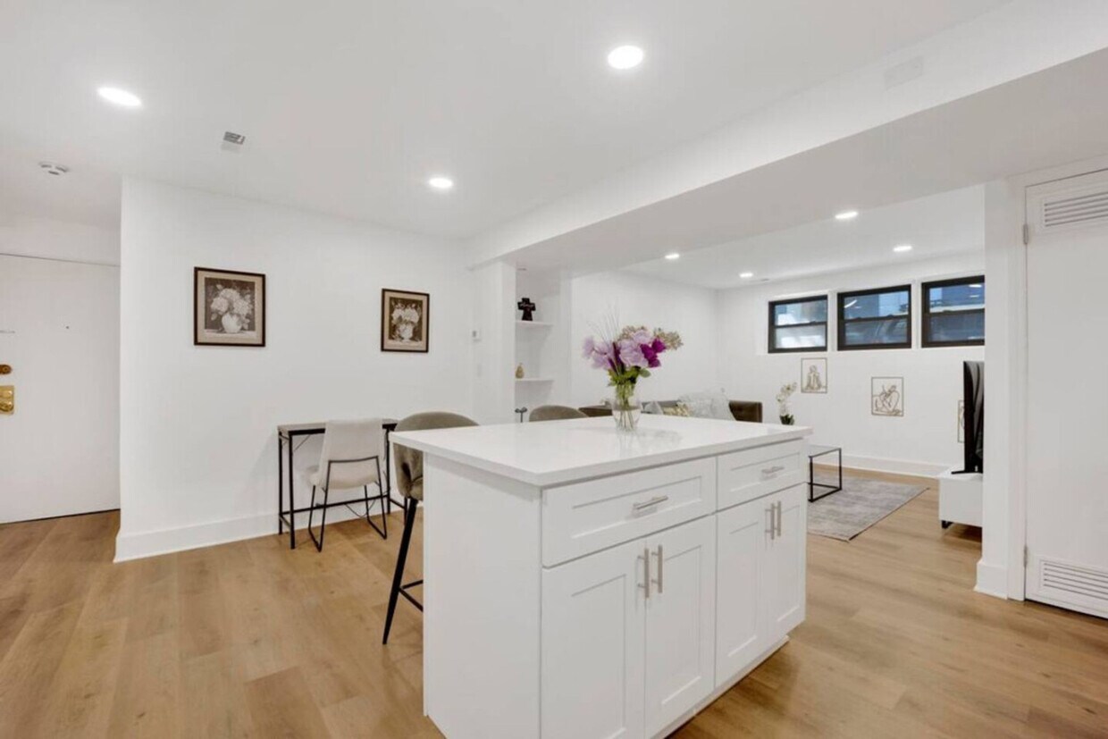 Foto principal - 503 W Wrightwood Ave