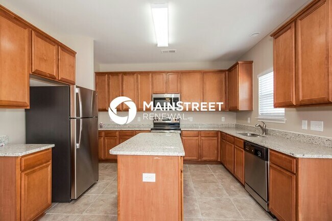 Building Photo - 5 Bedroom Pet-Friendly Home in Charlotte, ...