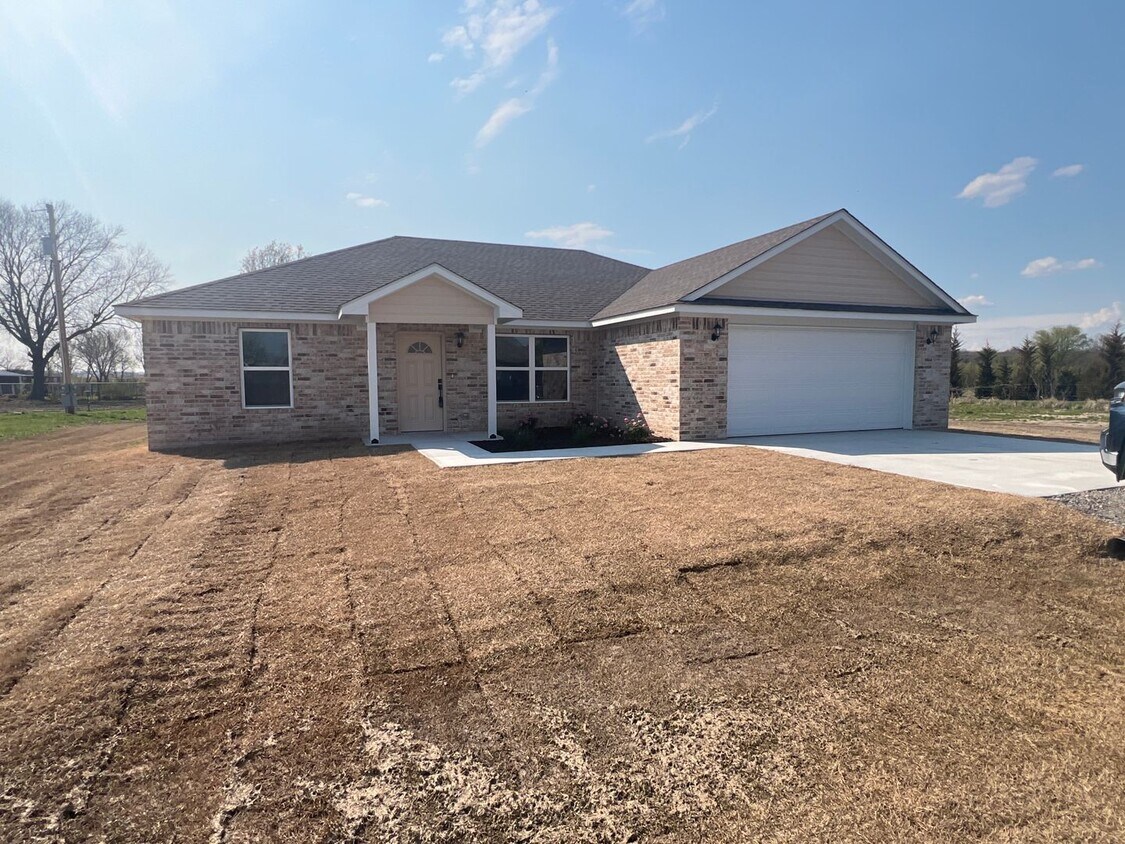 Primary Photo - Stunning Newly Built 3-Bedroom, 2-Bath Hom...