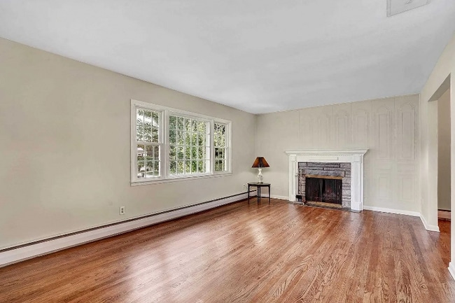 Building Photo - 150 Rothenburgh Rd