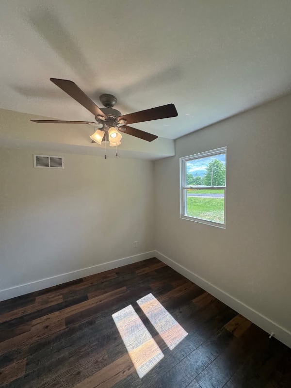 Building Photo - 136 Crestview Dr