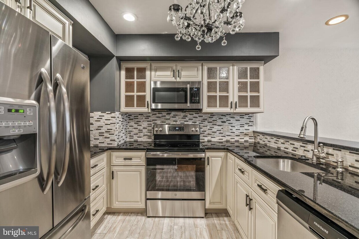 Foto principal - 518 Randolph Ct