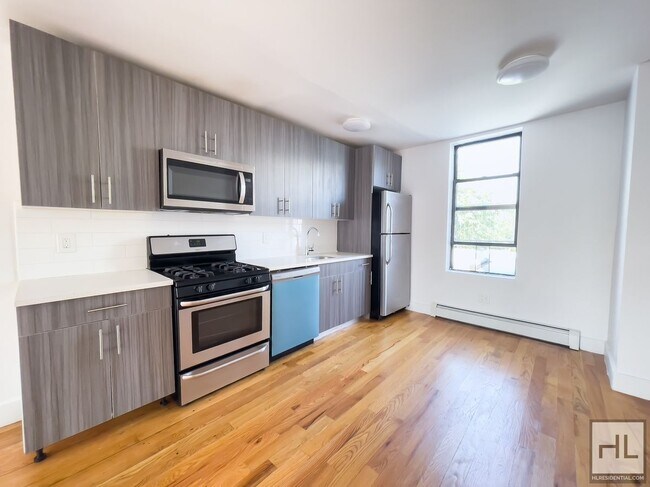 Foto del edificio - Spacious Bushwick 2 Bed 1-Bath / Great Loc...