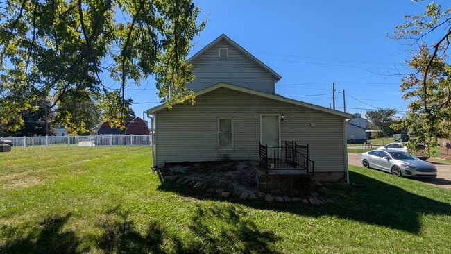 Building Photo - Welcome to this newly renovated, 4-bedroom...