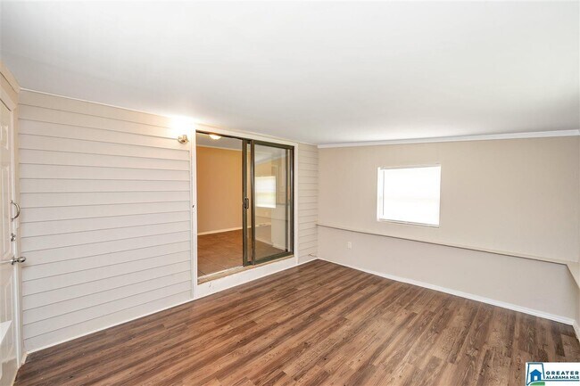 Building Photo - 1017 Ave G