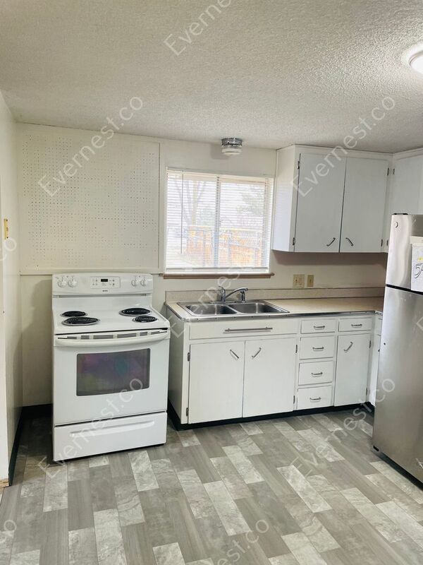 Foto del edificio - 835-837 Franklin Ave