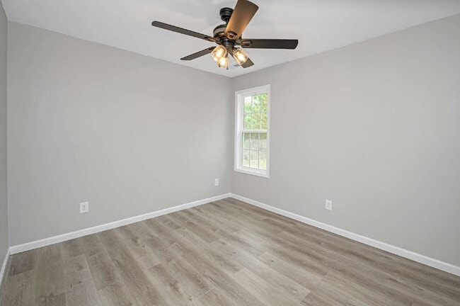 Building Photo - 85 Smith Glen Dr