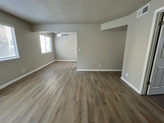 Remodelación de planta baja 2x1 - Cedar Apartments