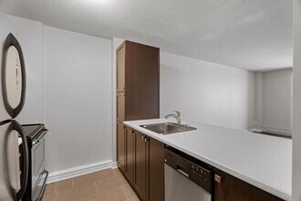 Interior Photo - Avalon Park