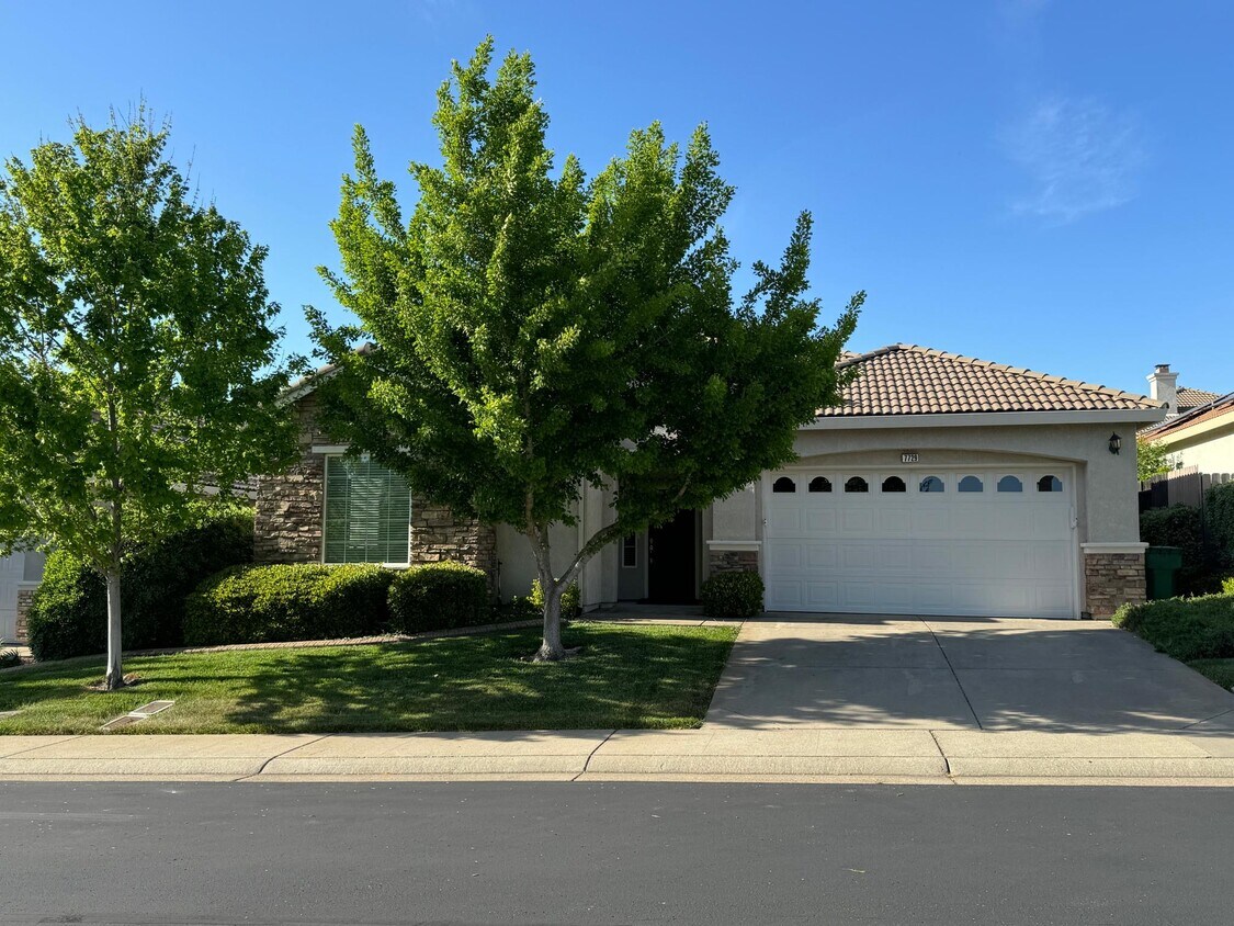 Foto principal - 7729 Briarberry Way