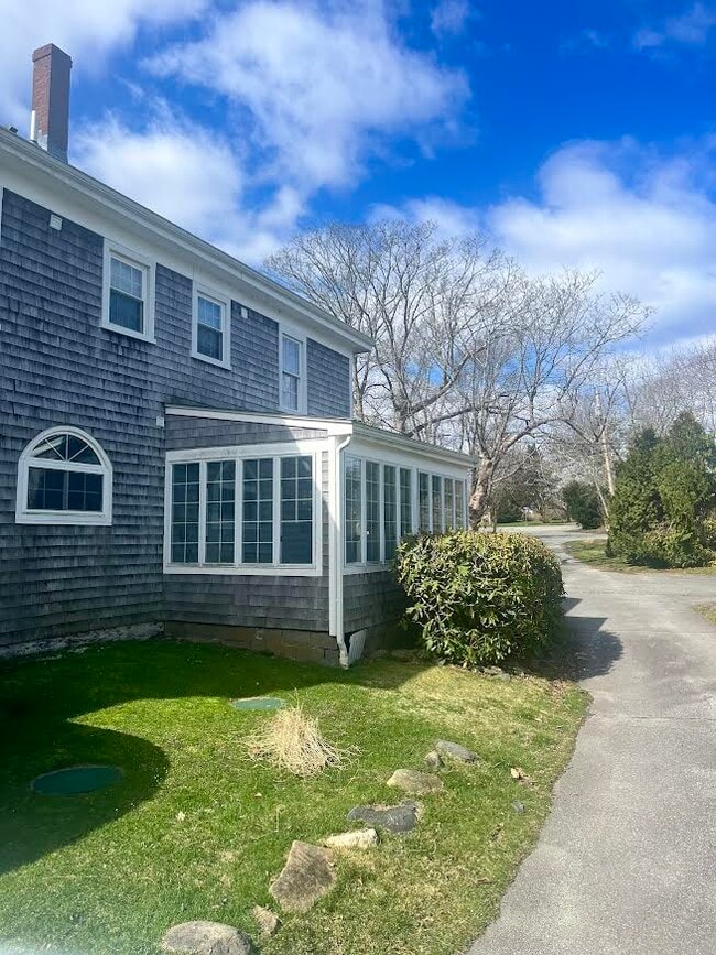 Foto del edificio - 275 McCorrie Ln