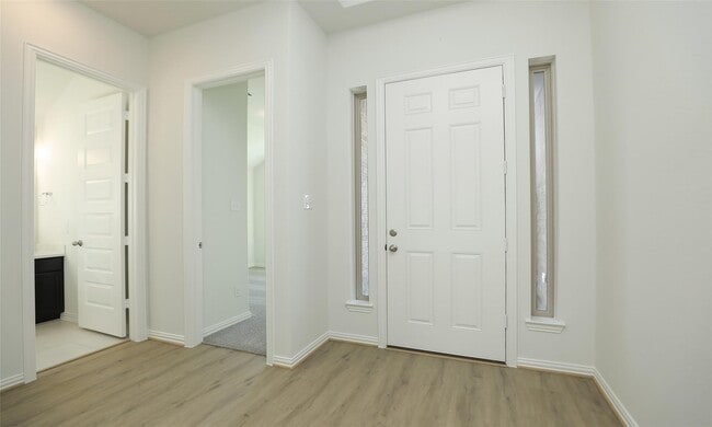 Foto del edificio - 427 Fields Forest Ln