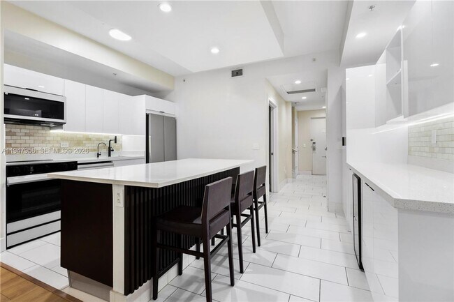 Foto del edificio - 5300 NW 87th Ave