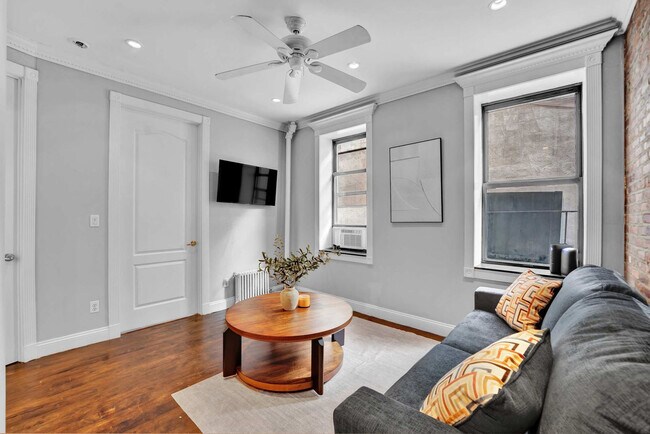 Foto del edificio - 340 E 18th St