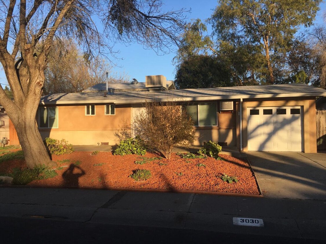 Foto principal - 3030 Tosca Way