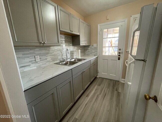 Foto del edificio - 2224 Crescent