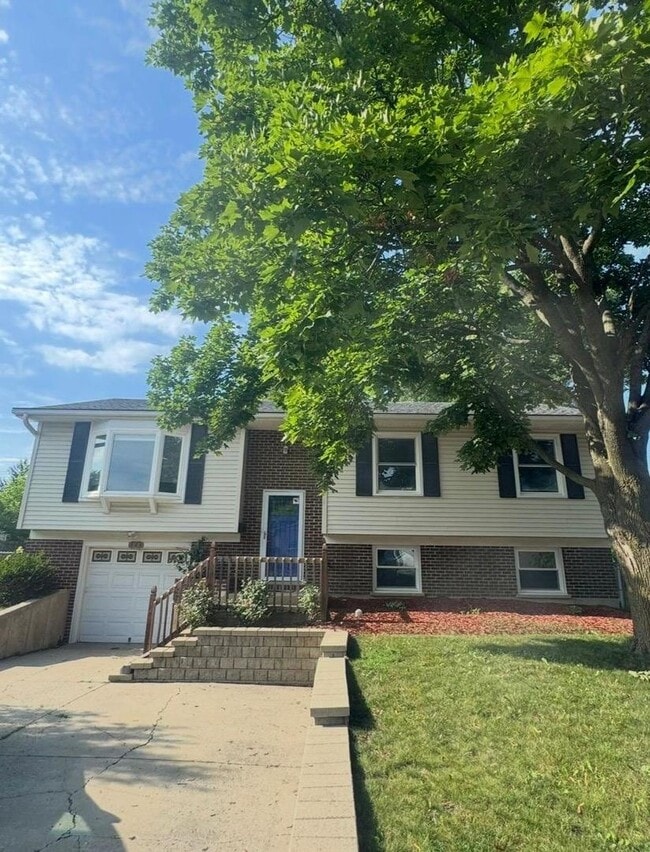 Building Photo - 980 Brush Hill Ln