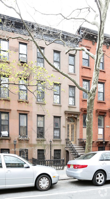 Primary Photo - 386 Sackett St