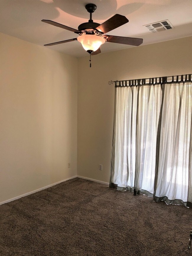 Building Photo - Beautiful Home in Lantana Ranch!