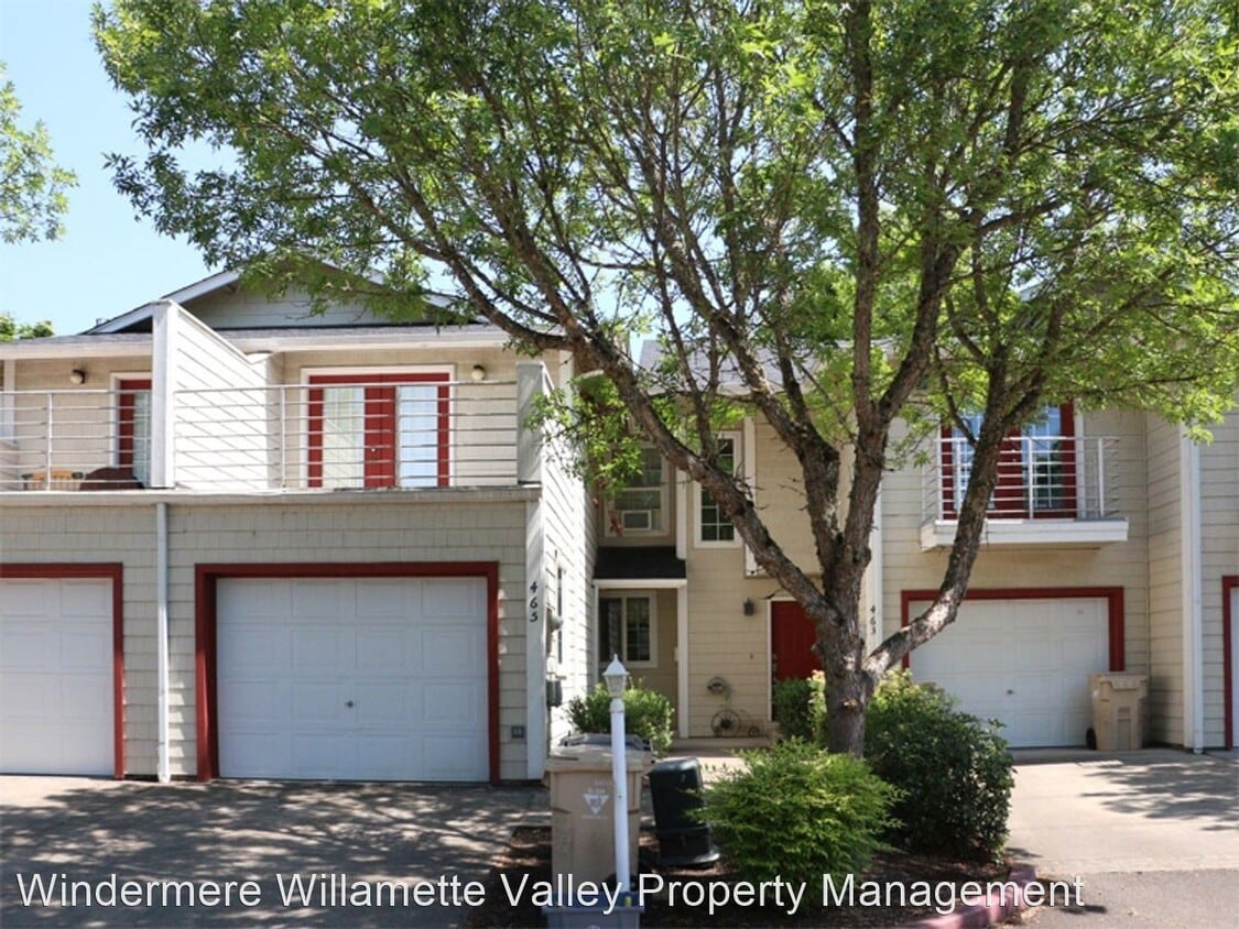 Primary Photo - 3 br, 1.5 bath House - 465 NE Conifer Blvd