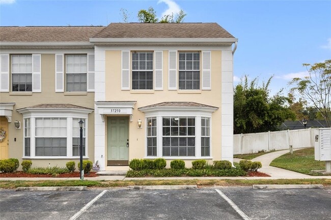 Foto del edificio - 37250 Embassy Pk Ln