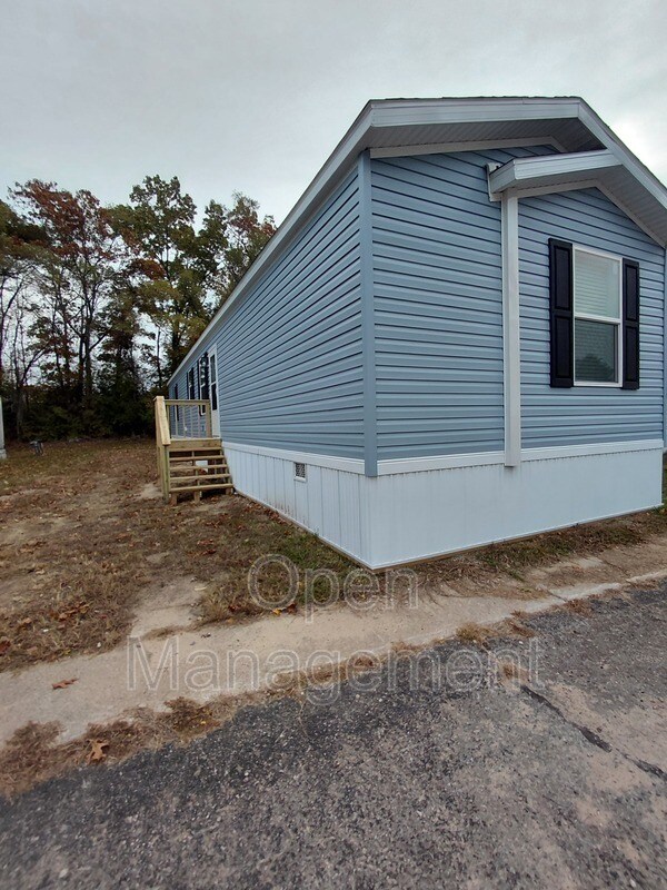 Building Photo - 301 Mantle Ave