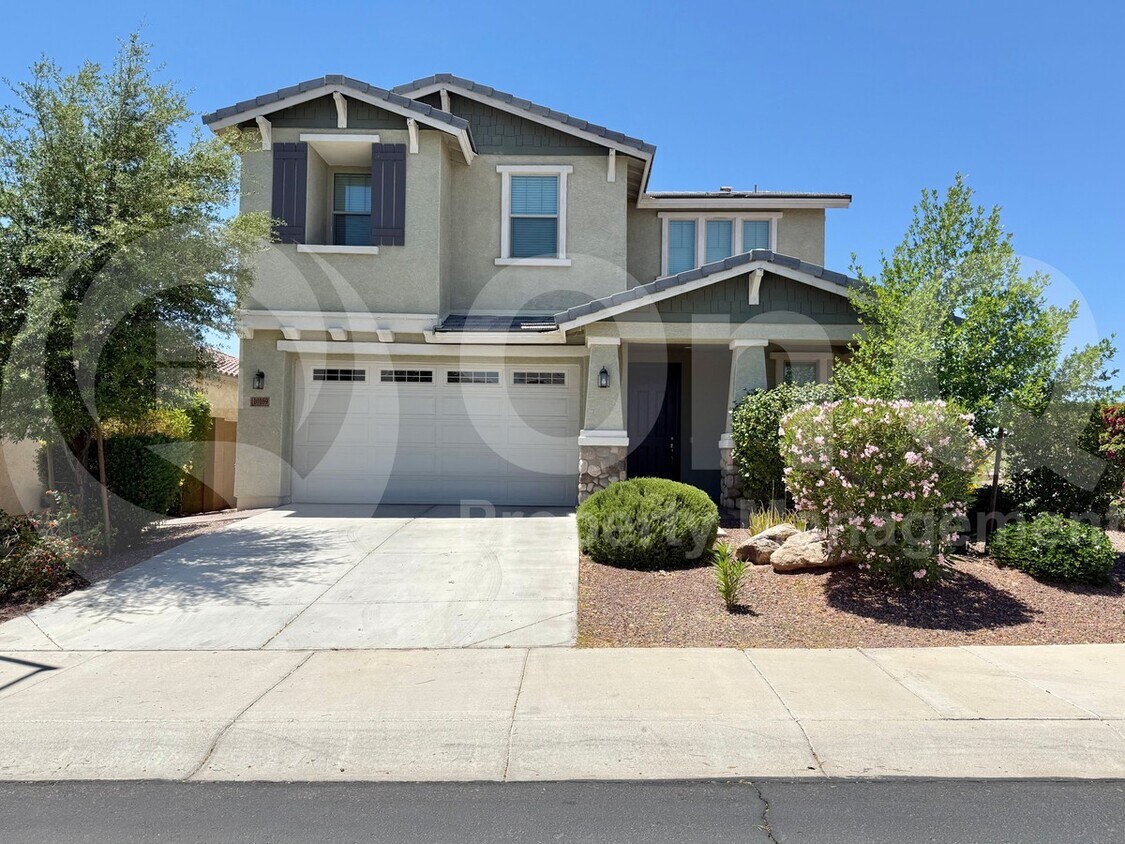 Primary Photo - 10169 W Los Gatos Dr
