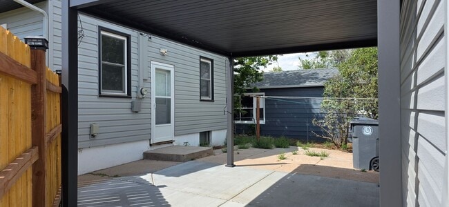 Building Photo - 2904 Plum Dr