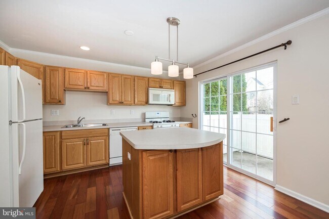 Building Photo - 258 Flagstone Rd
