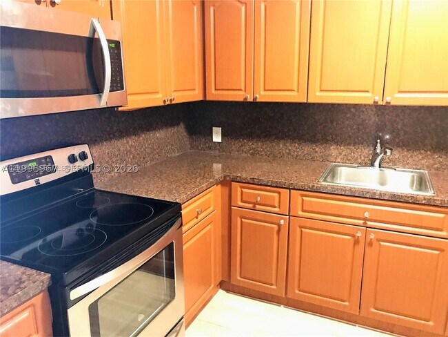 Foto del edificio - 4848 NW 24th Ct