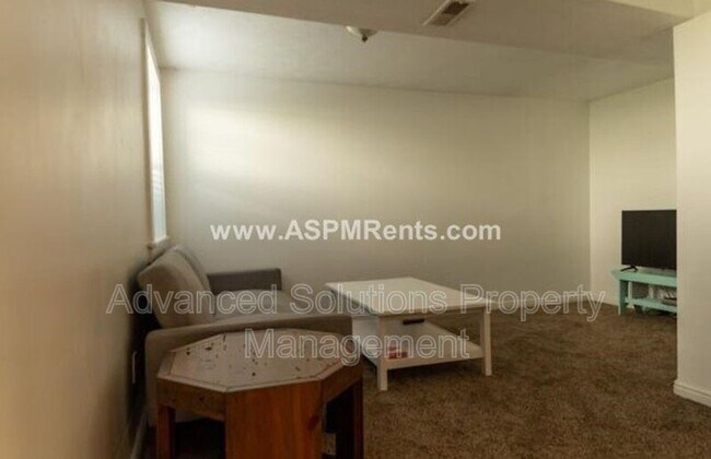 Building Photo - 2101 E 4500 S