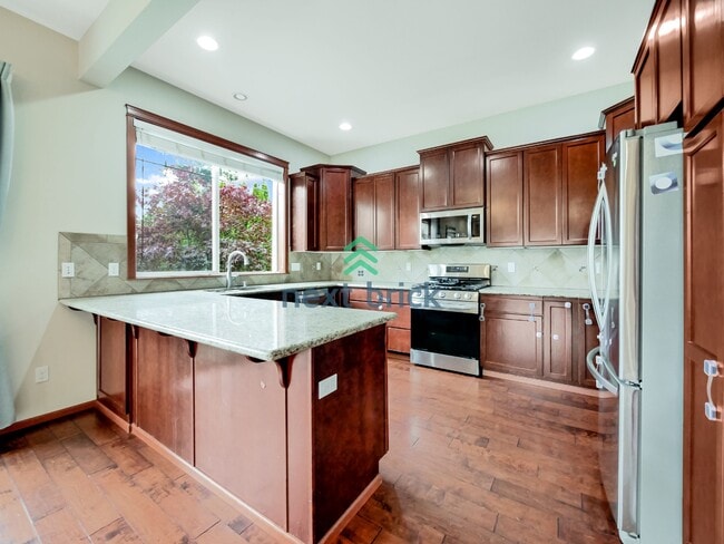 Building Photo - 4 Bed and 3 Bath Lake View Single-family Home is Available for Rent!